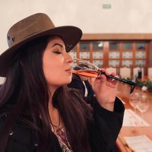 Meet your Posher, Crystal